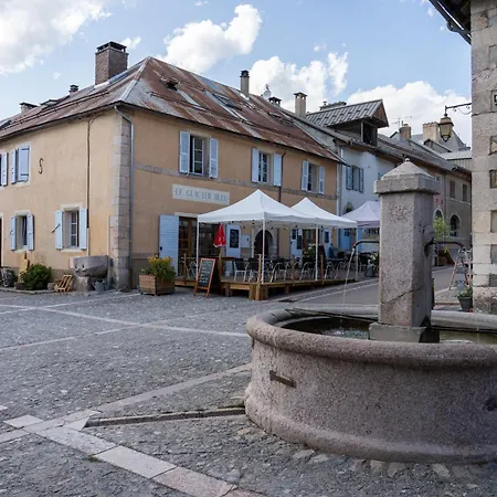 Le Glacier Bleu Bed & Breakfast